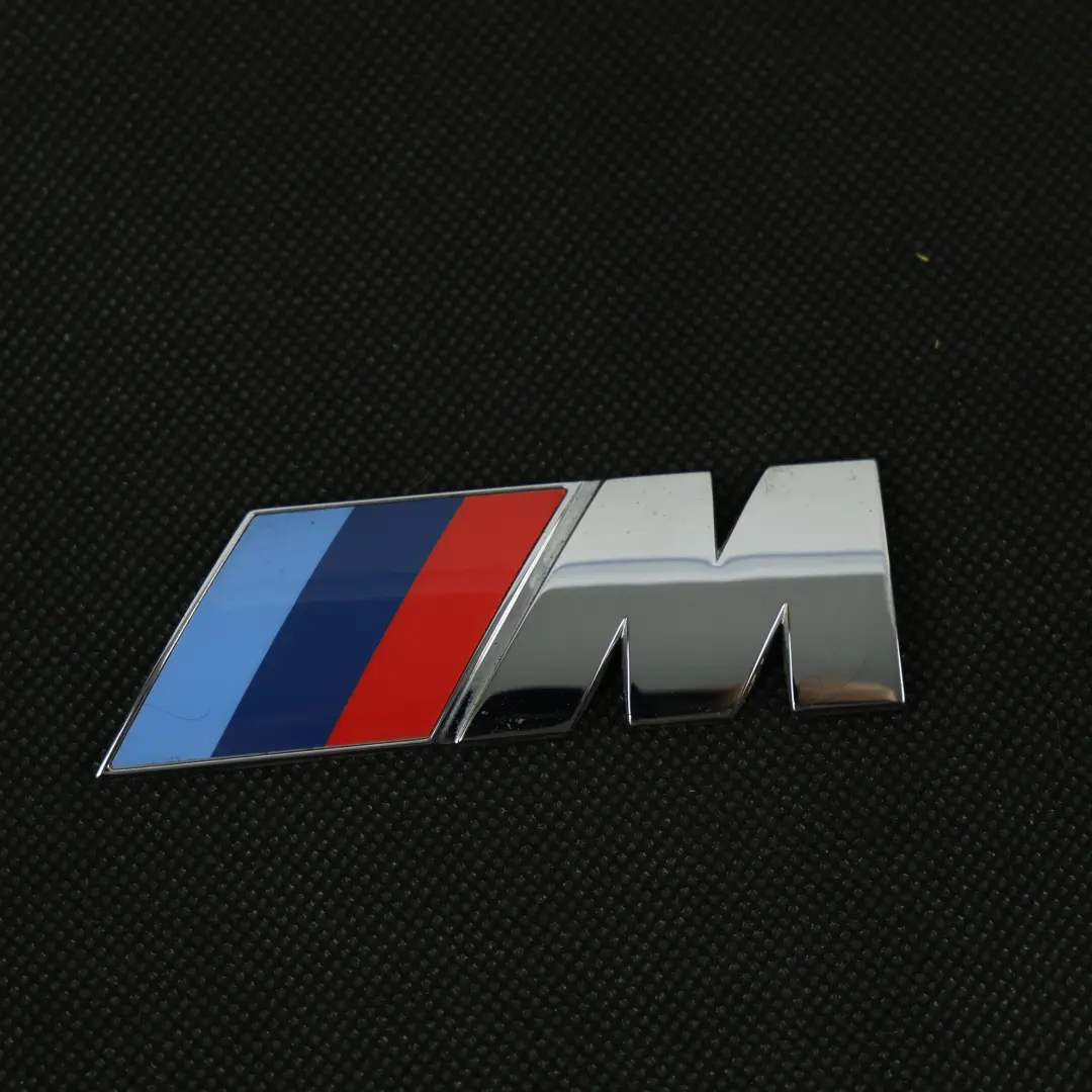 BMW E46 E90 F22 F30 F31 F32 F33 F36 F80 Plaque Emblème Pour Coffre - SKU 8219237 - Numéro de pièce 8219237