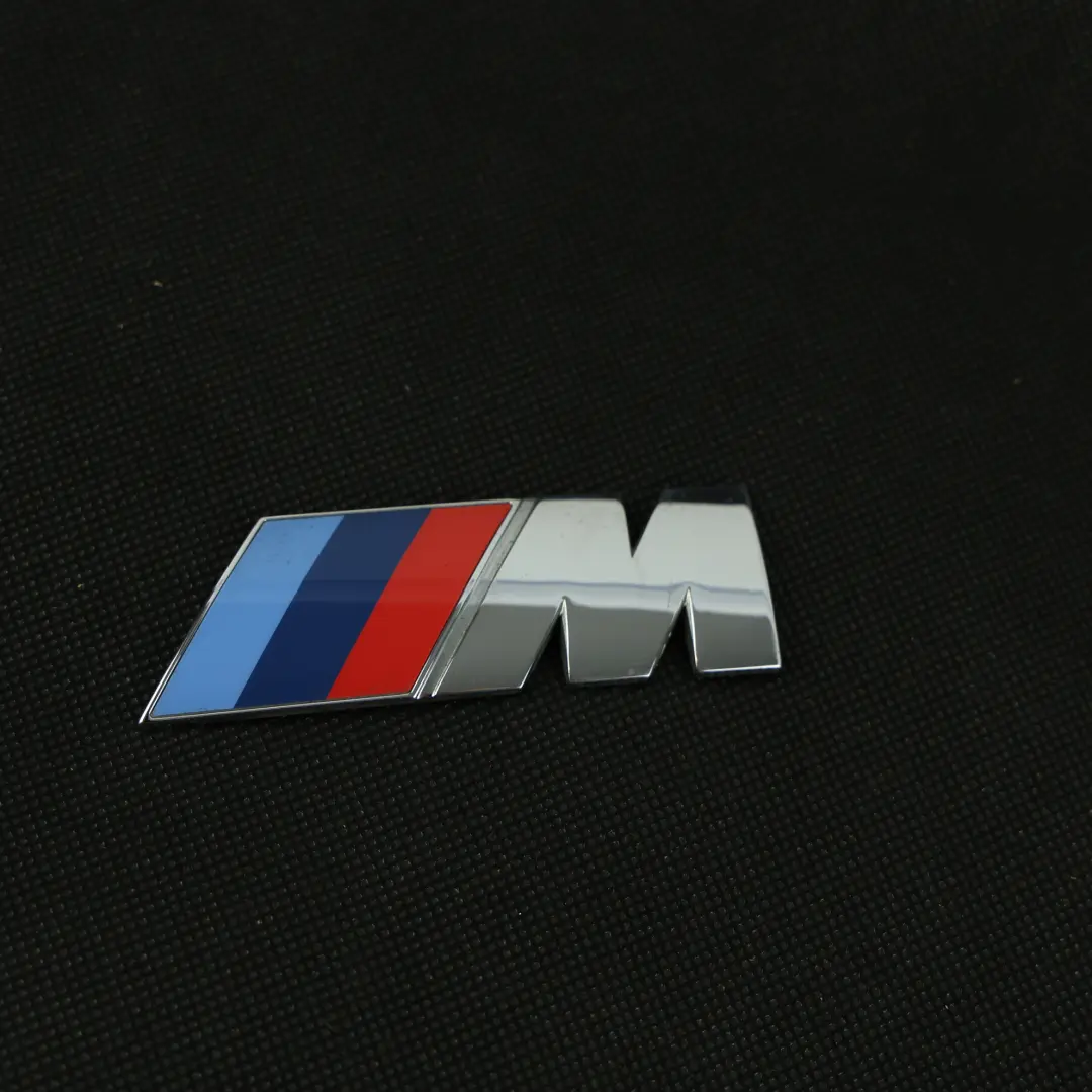 BMW E46 E90 F22 F30 F31 F32 F33 F36 F80 Emblemat Klapy Bagażnika - SKU 8219237 - Numer Części 8219237