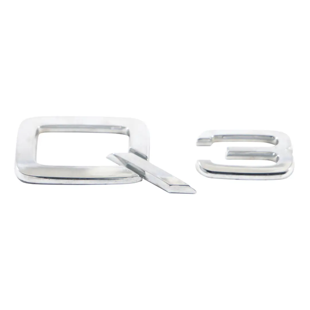 Chromé Sur Le Hayon Arrière pour Audi Q3 F3 Logo à propos du numéro de pièce 83A071803 Audi Q3 F3 Logo Chromé Sur Le Hayon Arrière - SKU 83A071803 - Numéro de pièce 83A071803