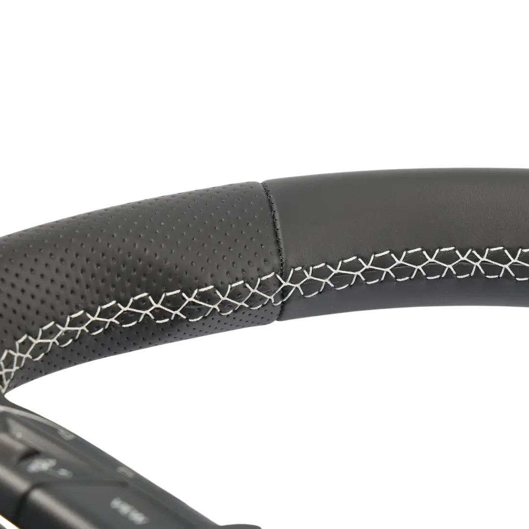 MK2 Volante S-Line NUOVO Pelle Nera Fili Bianchi per Audi Q3 F3 con numero di parte 83A419091AJ Audi Q3 F3 MK2 Volante S-Line NUOVO Pelle Nera Fili Bianchi - SKU 83A419091AJ-1 - Numero di parte 83A419091AJ