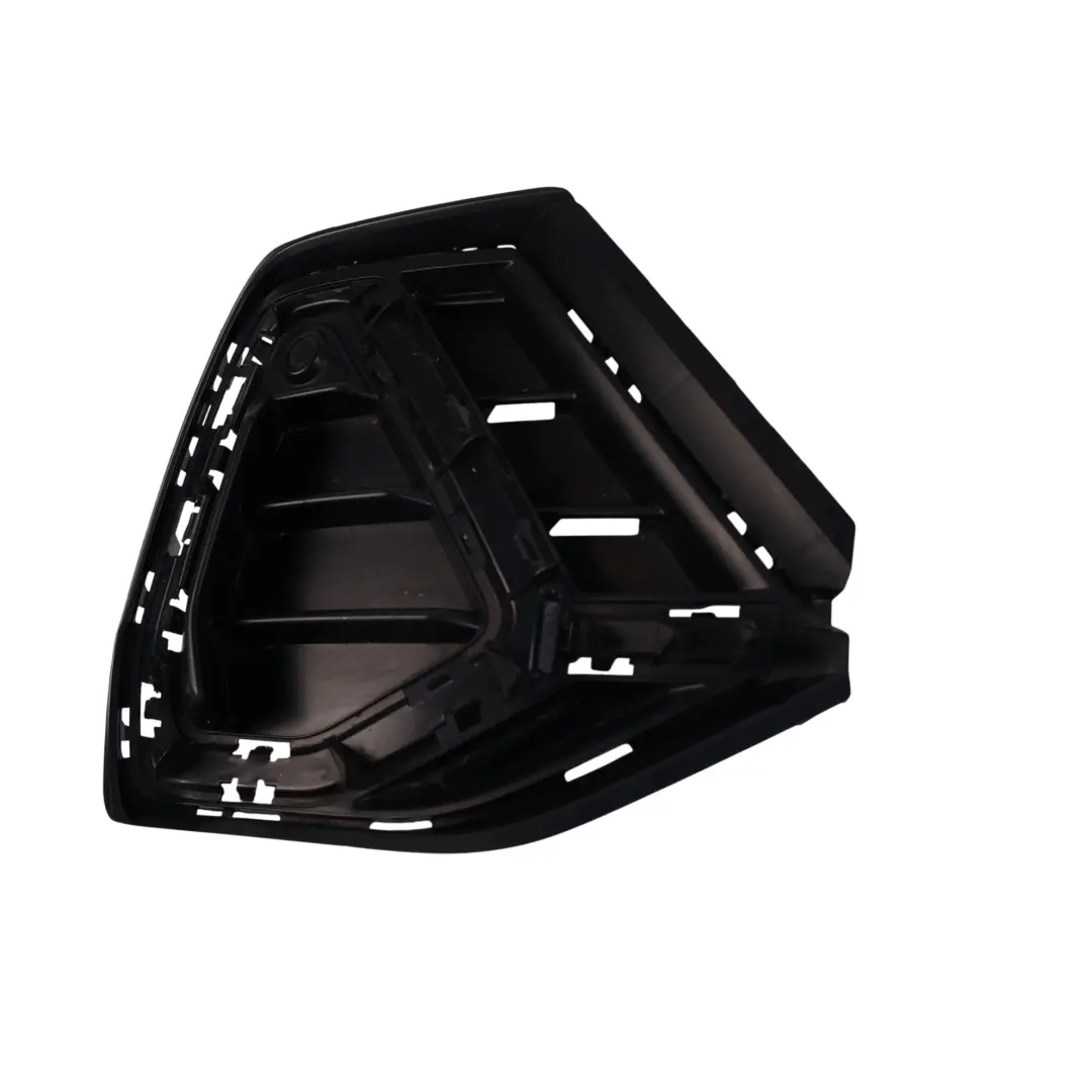 Grille Pare-Chocs Avant Inférieure Droite Guide D'Air pour Audi Q3 F3 à propos du numéro de pièce 83A807682D Audi Q3 F3 Grille Pare-Chocs Avant Inférieure Droite Guide D'Air - SKU 83A807682D - Numéro de pièce 83A807682D