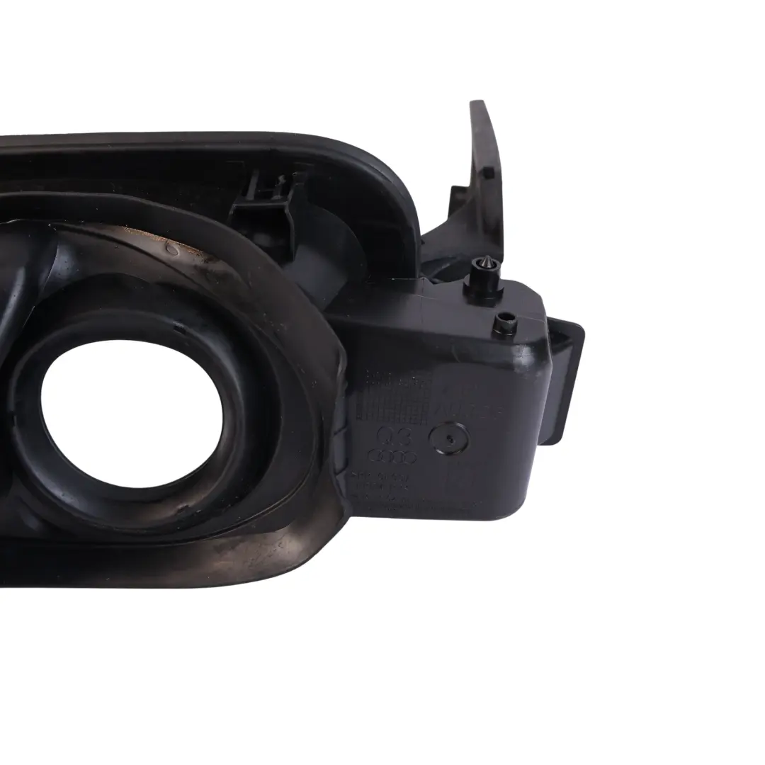 Tapa Del Depósito De Combustible Panel para Audi Q3 F3 2.0 TDI con número de pieza 83A809906 Audi Q3 F3 2.0 TDI Tapa Del Depósito De Combustible Panel - SKU 83A809906 - Número de pieza 83A809906