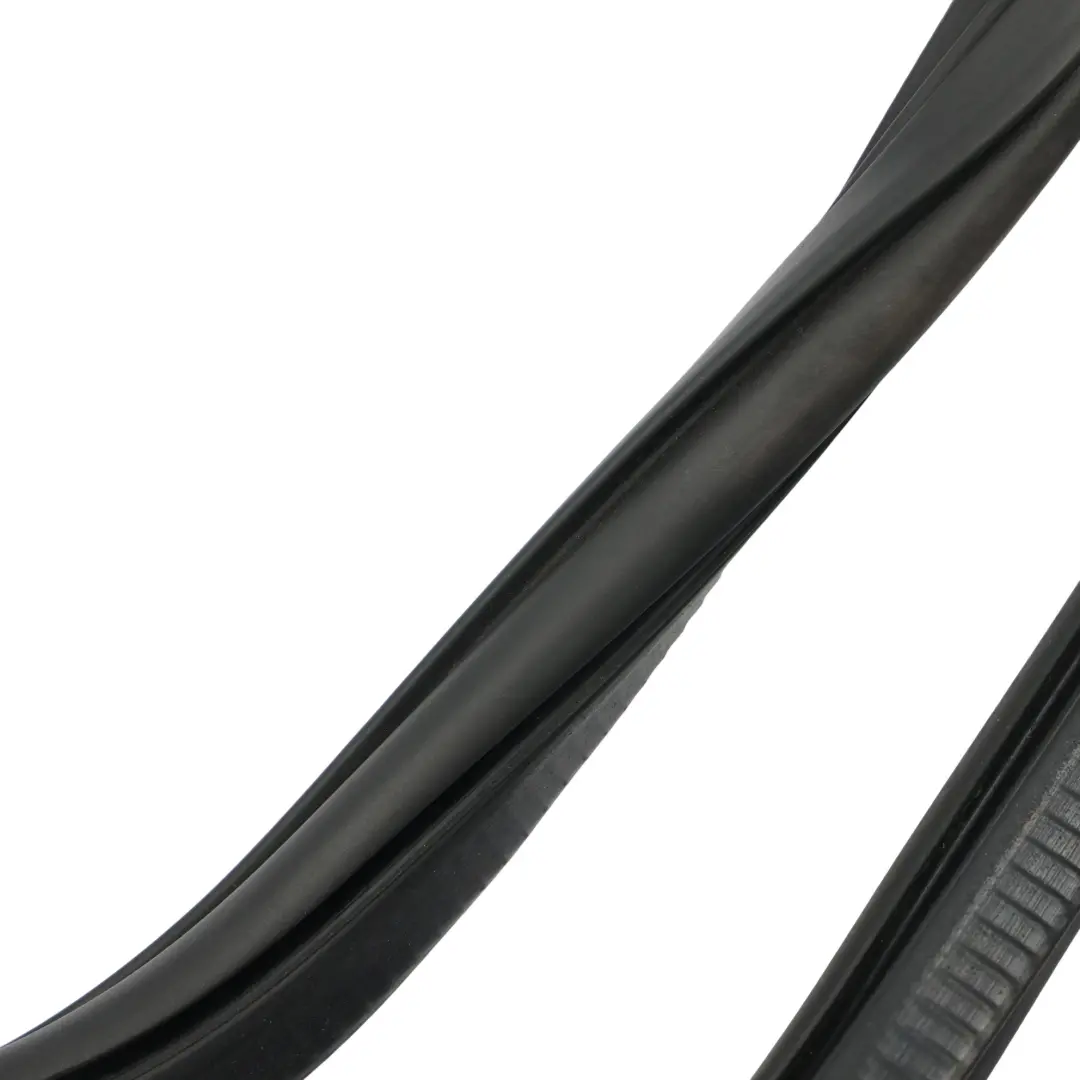 Puerta Delantera Junta Goma Sellado Izquierda Derecha para Audi Q3 F3 con número de pieza 83A831721A Audi Q3 F3 Puerta Delantera Junta Goma Sellado Izquierda Derecha - SKU 83A831721A - Número de pieza 83A831721A