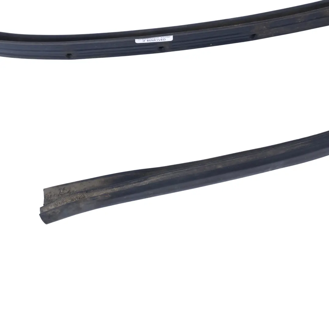 Türschweller Leiste Dichtung Gummi Links für Audi Q3 F3 mit Teilenummer 83A833177 Audi Q3 F3 Türschweller Leiste Dichtung Gummi Links - SKU 83A833177 - Teilenummer 83A833177