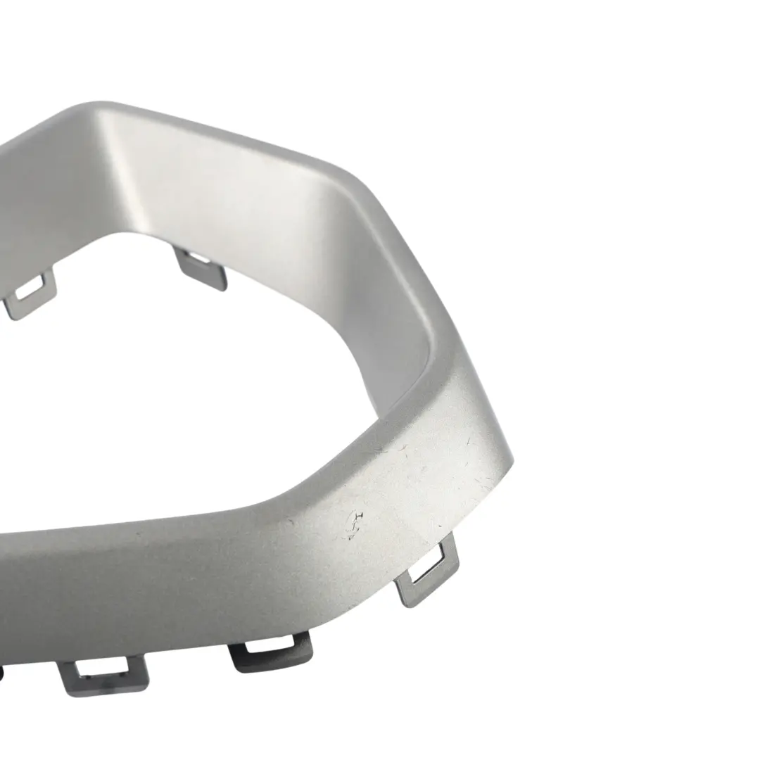 Cache De Ventilation De Pare-Chocs Avant Droit Gris pour Audi Q3 F3 à propos du numéro de pièce 83A853054A Audi Q3 F3 Cache De Ventilation De Pare-Chocs Avant Droit Gris - SKU 83A853054A - Numéro de pièce 83A853054A