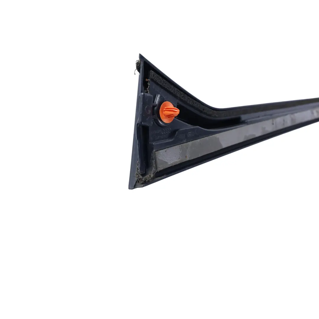 Cache De Becquet De Hayon Arrière Droit Noir Brillant pour Audi Q3 F3 à propos du numéro de pièce 83A854872 Audi Q3 F3 Cache De Becquet De Hayon Arrière Droit Noir Brillant - SKU 83A854872 - Numéro de pièce 83A854872