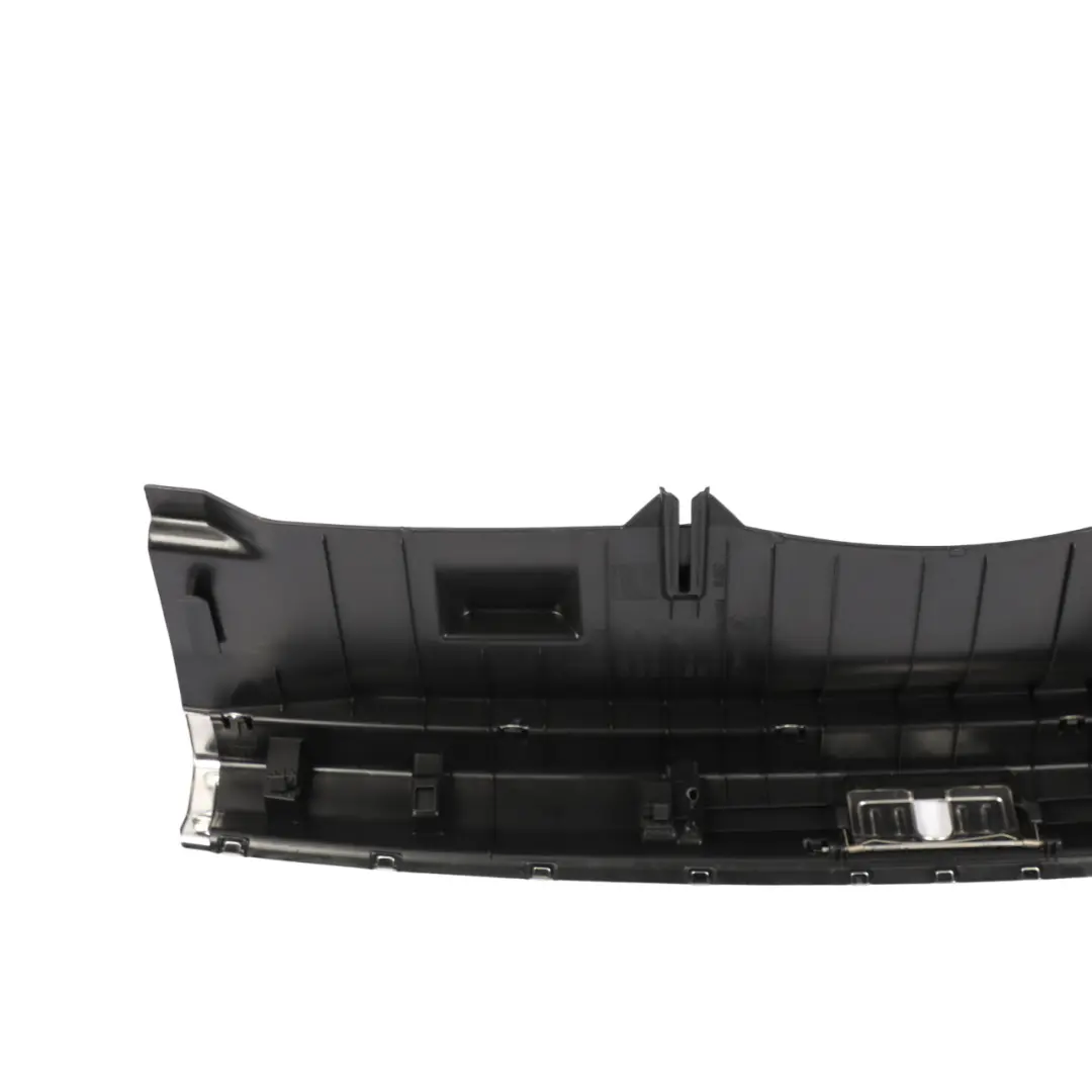 Listwa Osłona Krawędzi Bagażnika Chrom do Audi Q3 F3 o numerze 83A864483B Audi Q3 F3 Listwa Osłona Krawędzi Bagażnika Chrom - SKU 83A864483B - Numer Części 83A864483B