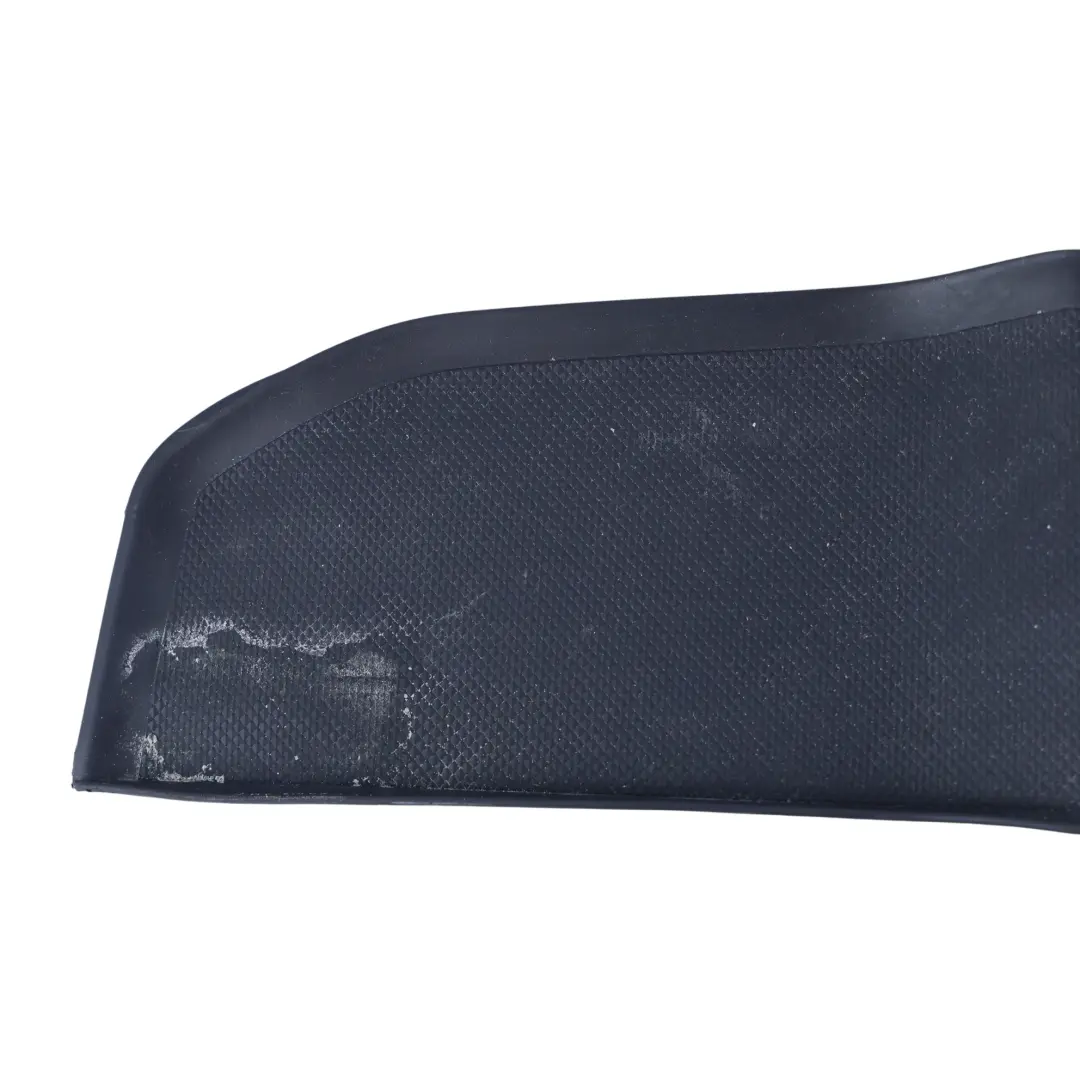 Embellecedor Puerta Delantera Goma Izquierda para Audi Q3 F3 con número de pieza 83A868133 Audi Q3 F3 Embellecedor Puerta Delantera Goma Izquierda - SKU 83A868133 - Número de pieza 83A868133