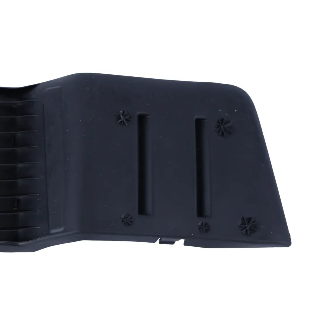 Puerta Delantera Insert Estera Recubrimiento Caucho Derecha para Audi Q3 F3 con número de pieza 83A868134 Audi Q3 F3 Puerta Delantera Insert Estera Recubrimiento Caucho Derecha - SKU 83A868134 - Número de pieza 83A868134