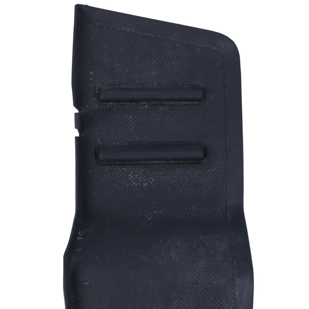 Garniture Panneau Porte Avant Droite Caoutchouc pour Audi Q3 F3 à propos du numéro de pièce 83A868134 Audi Q3 F3 Garniture Panneau Porte Avant Droite Caoutchouc - SKU 83A868134 - Numéro de pièce 83A868134