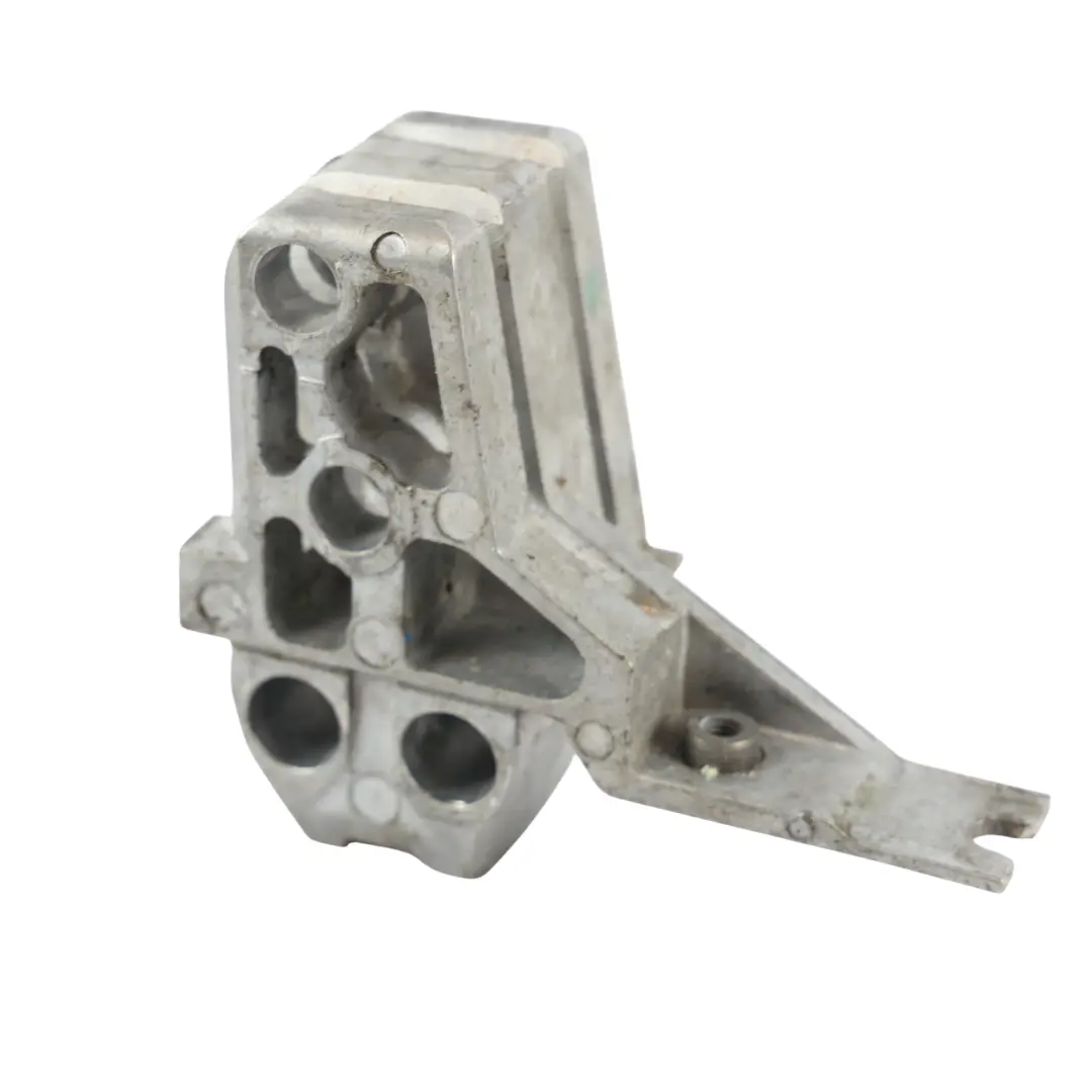 BMW F70 F74 F78 Support Fixation Inférieur Gauche Pare-Chocs Avant - SKU 8737337 - Numéro de pièce 8737337