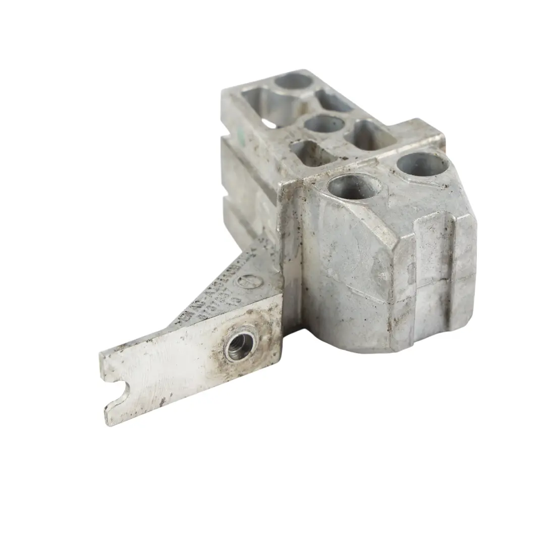 F74 F78 Soporte Montaje Parachoques Delantero Inferior Izquierdo para BMW F70 con número de pieza 8737337 BMW F70 F74 F78 Soporte Montaje Parachoques Delantero Inferior Izquierdo - SKU 8737337 - Número de pieza 8737337