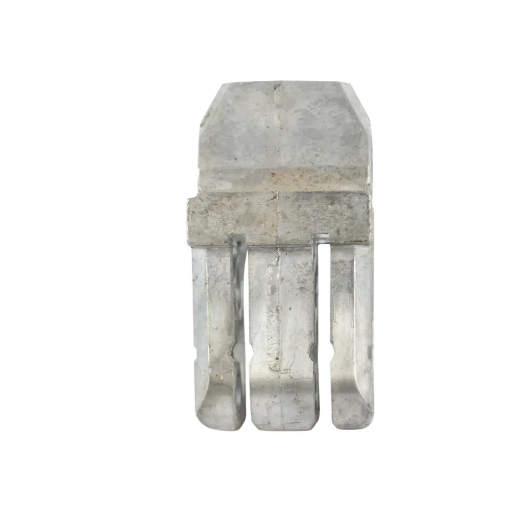 F74 F78 Supporto Montaggio Inferiore Sinistro Paraurti Anteriore per BMW F70 con numero di parte 8737337 BMW F70 F74 F78 Supporto Montaggio Inferiore Sinistro Paraurti Anteriore - SKU 8737337 - Numero di parte 8737337