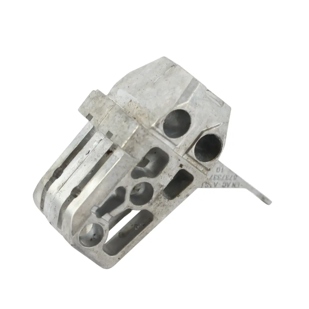 F74 F78 Support Fixation Inférieur Gauche Pare-Chocs Avant pour BMW F70 à propos du numéro de pièce 8737337 BMW F70 F74 F78 Support Fixation Inférieur Gauche Pare-Chocs Avant - SKU 8737337 - Numéro de pièce 8737337