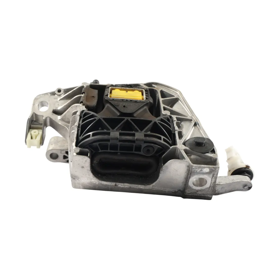 BMW F70 F74 F78 Engine Mount Bracket Holder Support Right O/S - SKU 8853932 - Part number 8853932