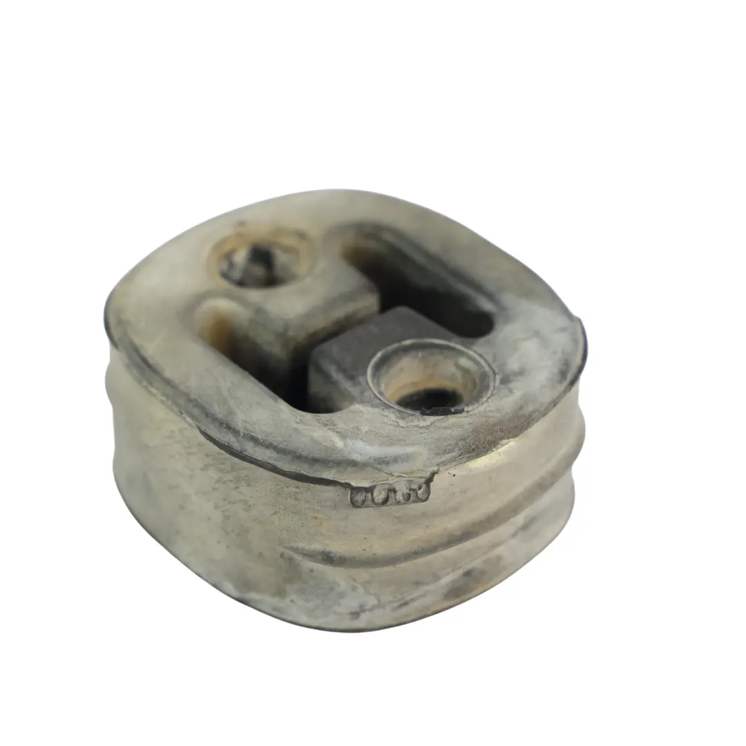 Support Fixation Central Silencieux Échappement Caoutchouc pour Audi A6 C8 à propos du numéro de pièce 8D0253147G Audi A6 C8 Support Fixation Central Silencieux Échappement Caoutchouc - SKU 8D0253147G - Numéro de pièce 8D0253147G