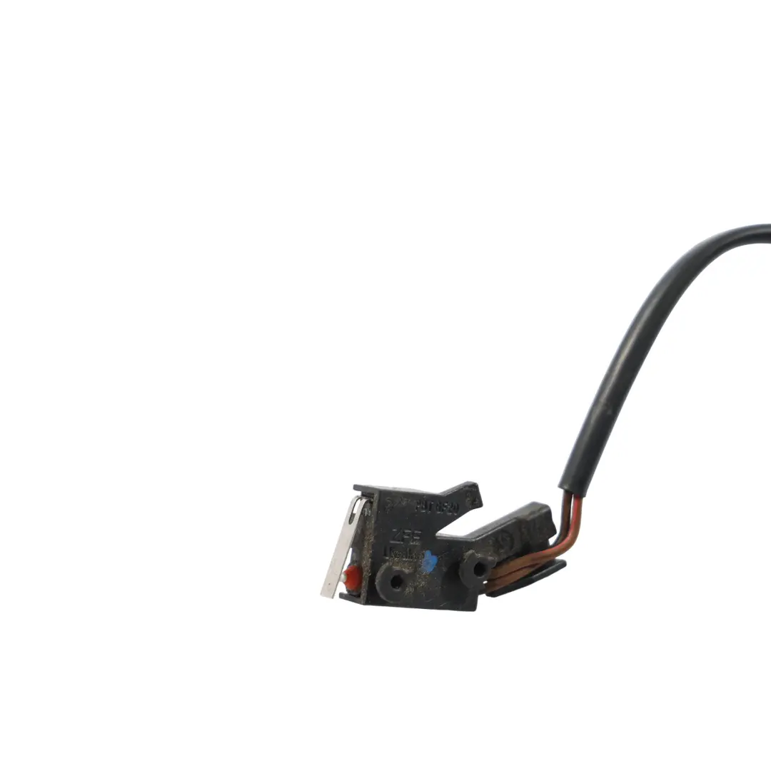 Connecteur Plat Verrouillage Micro Interrupteur Capot pour Audi Q3 F3 à propos du numéro de pièce 8D0973822 Audi Q3 F3 Connecteur Plat Verrouillage Micro Interrupteur Capot - SKU 8D0973822 - Numéro de pièce 8D0973822