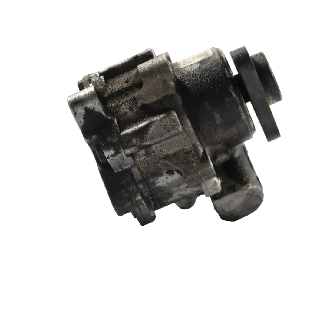 Servolenkungspumpe 3.2 FSI AUK BKH 06E903133D für Audi A4 B7 mit Teilenummer 8E0145155P Audi A4 B7 Servolenkungspumpe 3.2 FSI AUK BKH 06E903133D - SKU 8E0145155P - Teilenummer 8E0145155P