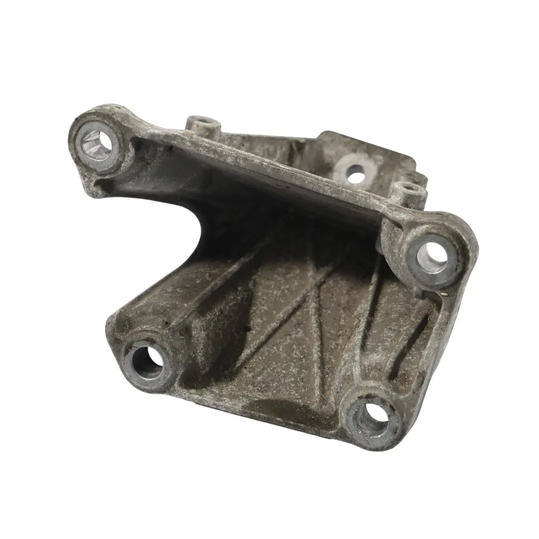 Audi A4 B7 8E Support De Fixation Moteur Droit 3.2 FSI AUK - SKU 8E0199308Q - Numéro de pièce 8E0199308Q