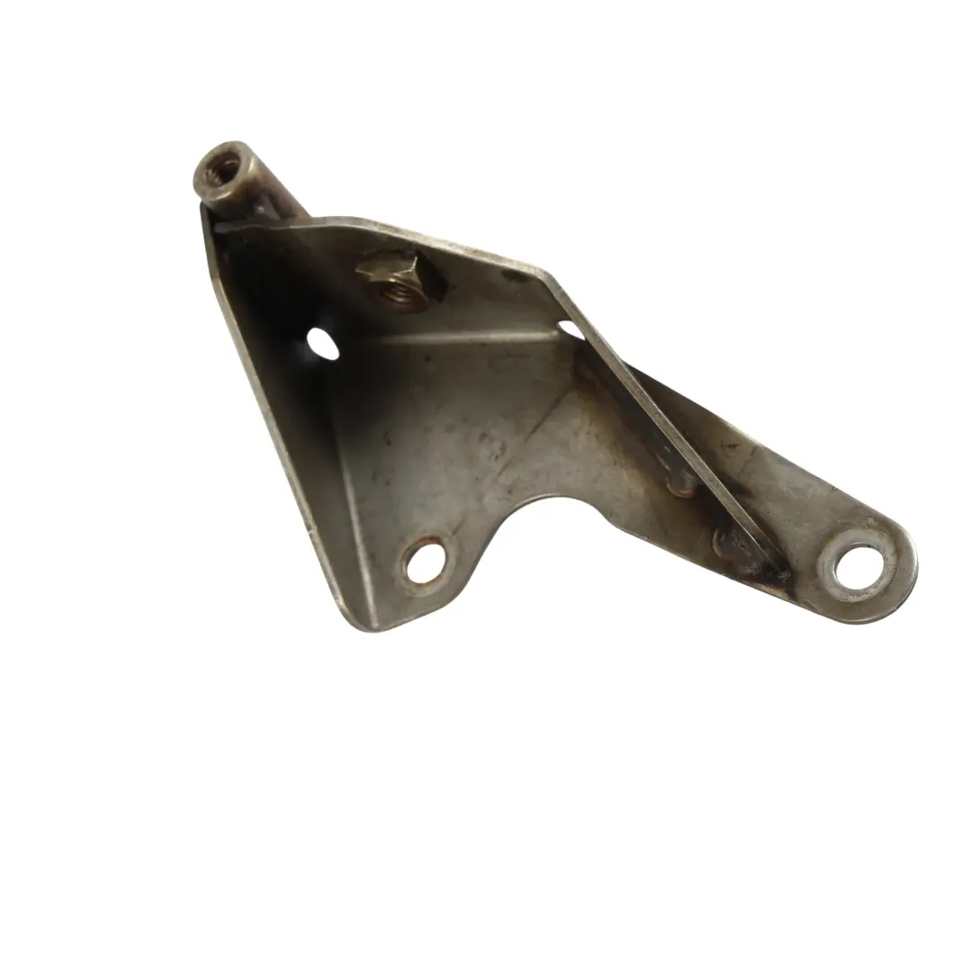 Uchwyt Mocowanie Wspornik Wydechu do Audi A4 S4 B7 o numerze 8E0253376J Audi A4 S4 B7 Uchwyt Mocowanie Wspornik Wydechu - SKU 8E0253376J - Numer Części 8E0253376J