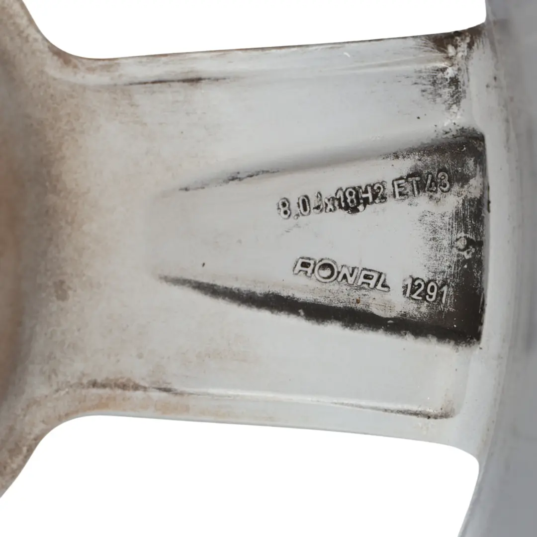 Silberne Leicht Metall Felge 18" ET:43 8J für Audi A4 B7 mit Teilenummer 8E0601025AK Audi A4 B7 Silberne Leicht Metall Felge 18" ET:43 8J - SKU 8E0601025AK-1 - Teilenummer 8E0601025AK