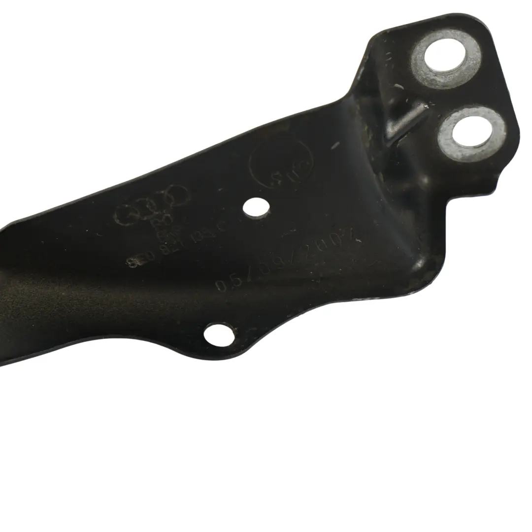 Audi A4 B7 Seat Exeo Supporto Parafango Anteriore Sinistro Nero Z9Y - SKU 8E0821135C-PHB - Numero di parte 8E0821135C