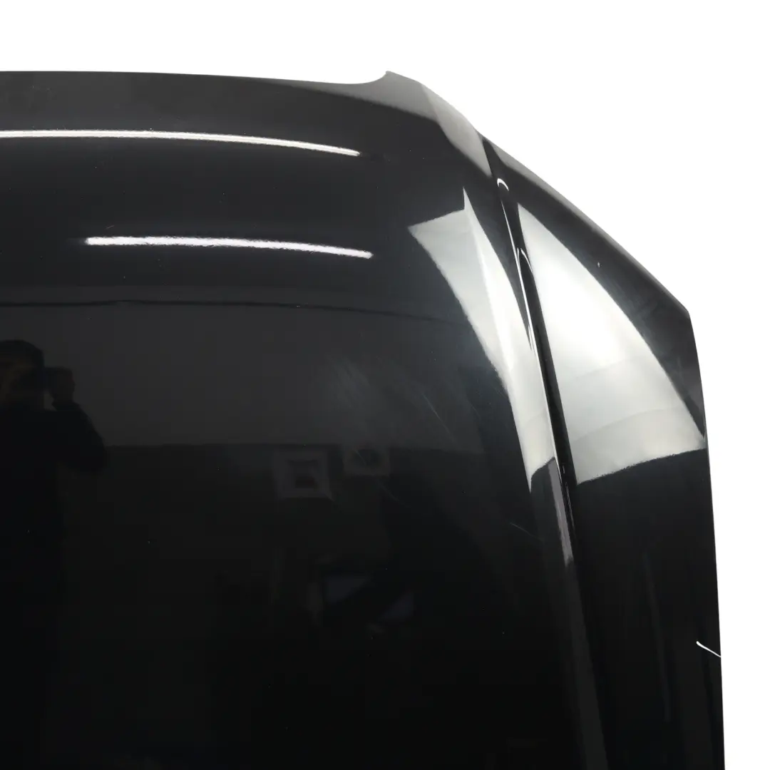 Maska Pokrywa Silnika Phantom Black Czarny - Z9Y do Audi A4 B7 o numerze 8E0823029D Audi A4 B7 Maska Pokrywa Silnika Phantom Black Czarny - Z9Y - SKU 8E0823029D-PHB - Numer Części 8E0823029D