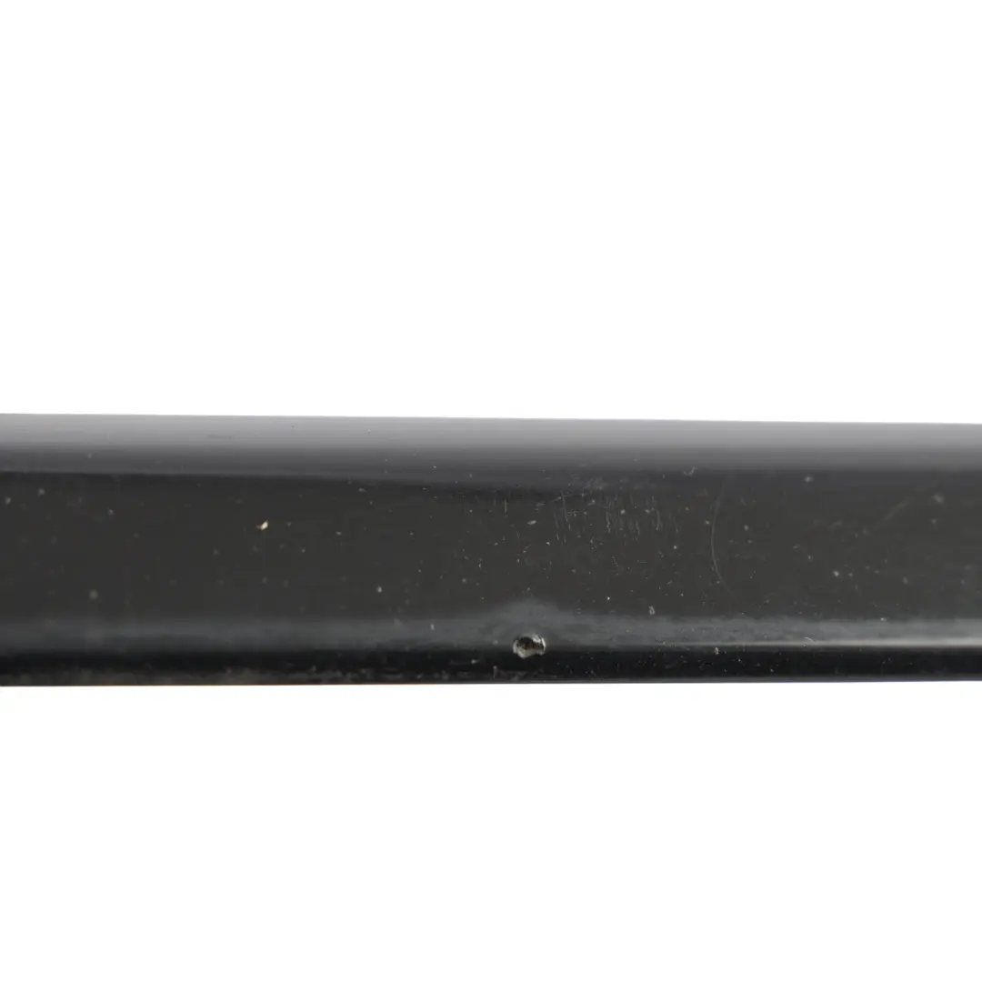 Audi A4 B7 Baguette Moulure Porte Avant Gauche Noir Brillant Y9B - SKU 8E0853953-BBL - Numéro de pièce 8E0853953