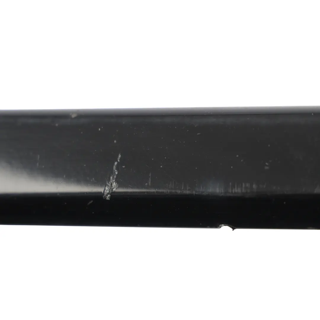Audi A4 B7 Listwa Drzwi Przednich Lewa Czarny Brillant Y9B - SKU 8E0853953-BBL - Numer Części 8E0853953