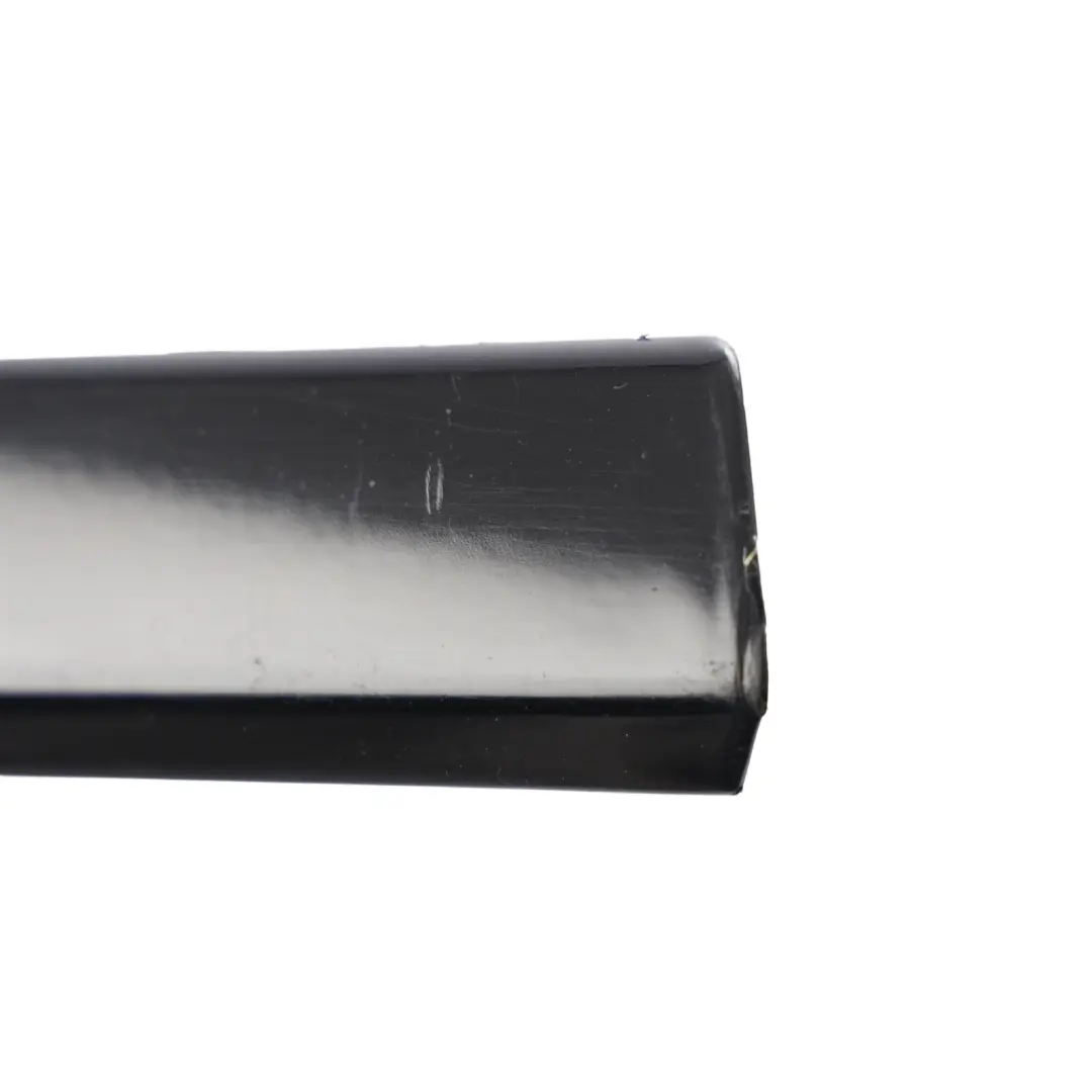 Front Door Moulding Strip Right O/S Brilliant Black - Y9B to Audi A4 B7 with Part number 8E0853954 Audi A4 B7 Front Door Moulding Strip Right O/S Brilliant Black - Y9B - SKU 8E0853954-BBL - Part number 8E0853954