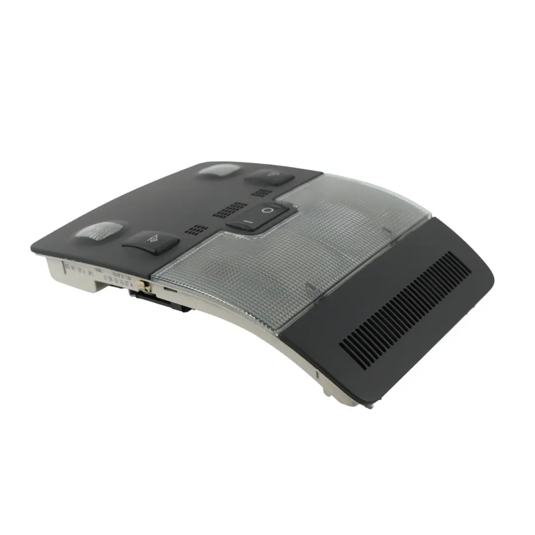 Audi A4 B7 Podsufitka Wewnętrzna Lampka Czytania Panel Dachowy - SKU 8E0947135A-1 - Numer Części 8E0947135A