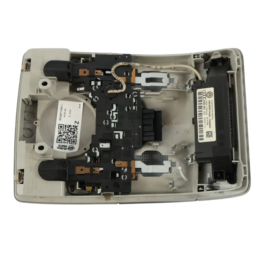 Audi A4 B7 Interior Headliner Courtesy Roof Reading Light Lamp Panel - SKU 8E0947135A-1 - Part number 8E0947135A
