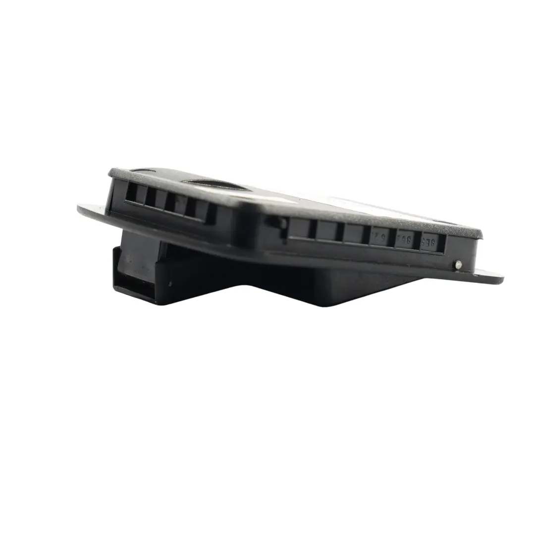 Audi A4 B8 Limousine Hintere Kofferraumbodenmatte Teppichgriff - SKU 8E5863627 - Teilenummer 8E5863627