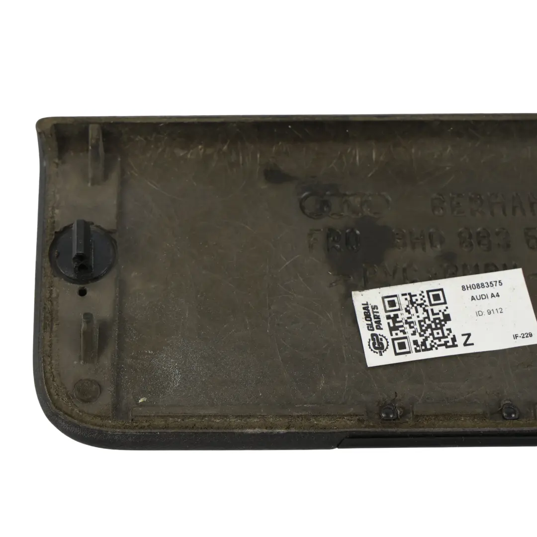 Embellecedor Tapa Maletero Trasero Izquierdo para Audi A4 S Line con número de pieza 8H0883575 Audi A4 S Line Embellecedor Tapa Maletero Trasero Izquierdo - SKU 8H0883575 - Número de pieza 8H0883575