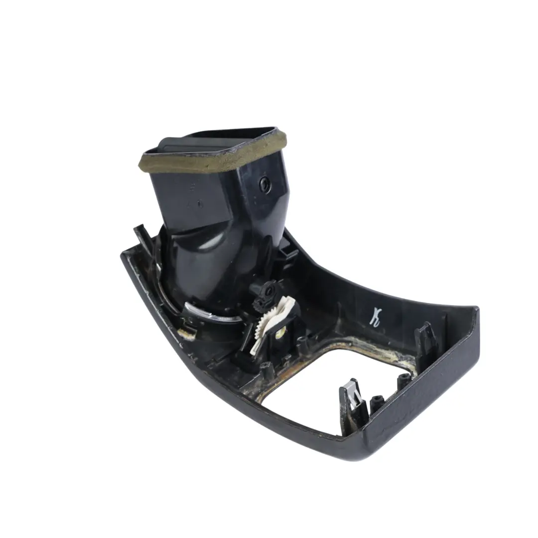 Pannello Ventilazione Esterno Sinistro per Land Rover Discovery 3 L319 con numero di parte 8H22-01454-JA Land Rover Discovery 3 L319 Pannello Ventilazione Esterno Sinistro - SKU 8H22-01454-JA - Numero di parte 8H22-01454-JA