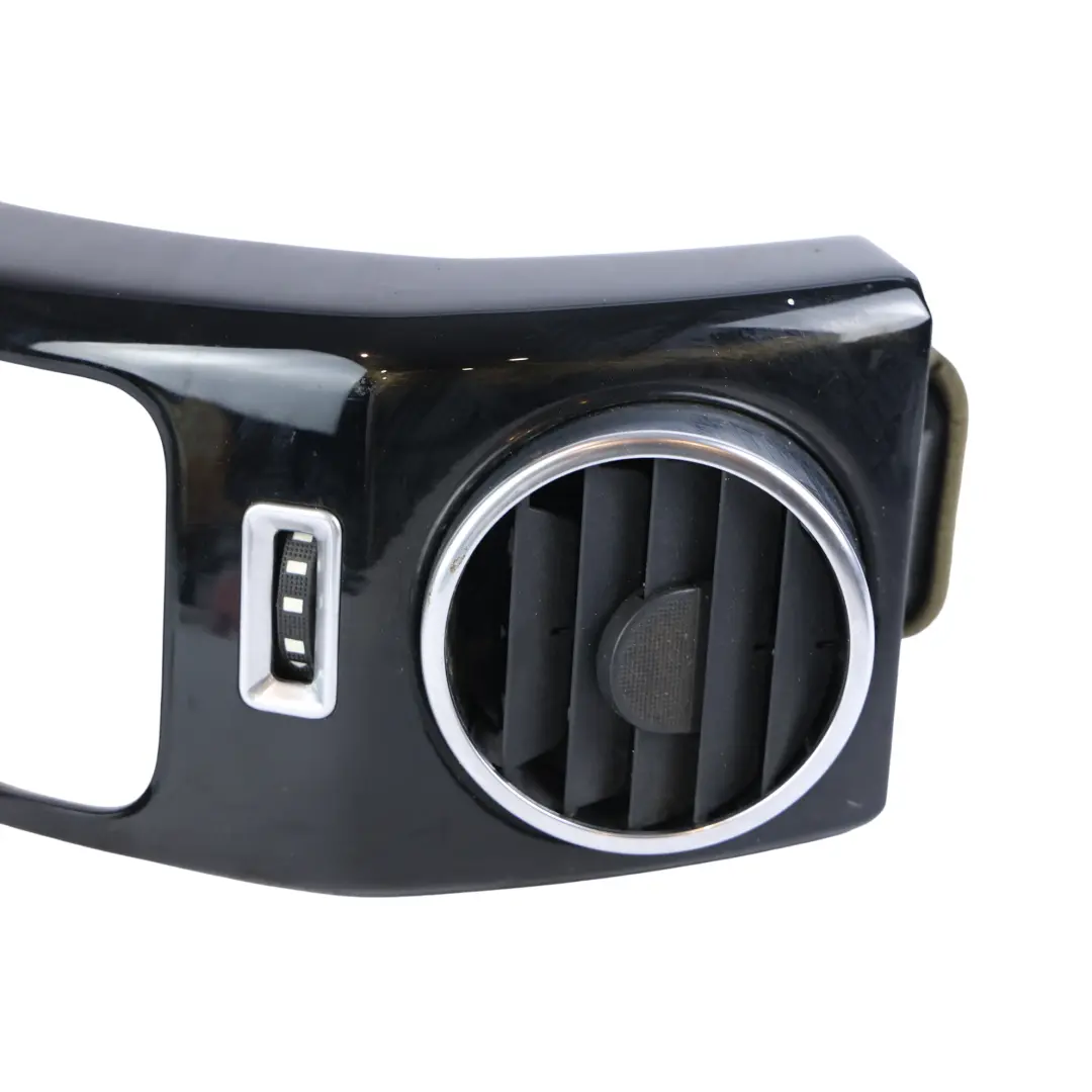 Land Rover Discovery 3 L319 Pannello Ventilazione Esterno Sinistro - SKU 8H22-01454-JA - Numero di parte 8H22-01454-JA