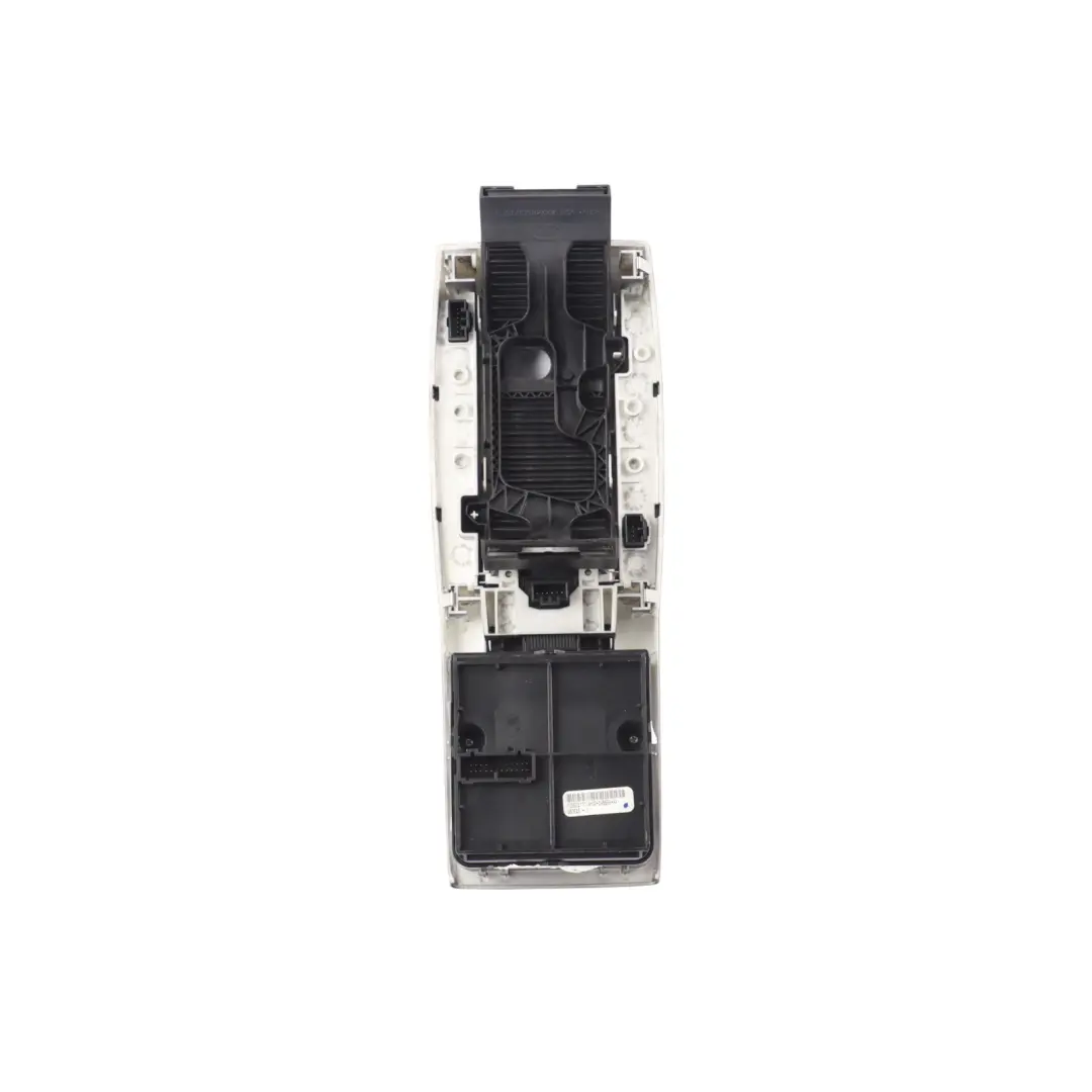 Osłona Dźwigni Zmiany Biegów do Land Rover Range Rover L320 o numerze 8H32-14B596-AA Land Rover Range Rover L320 Osłona Dźwigni Zmiany Biegów - SKU 8H32-14B596-AA - Numer Części 8H32-14B596-AA