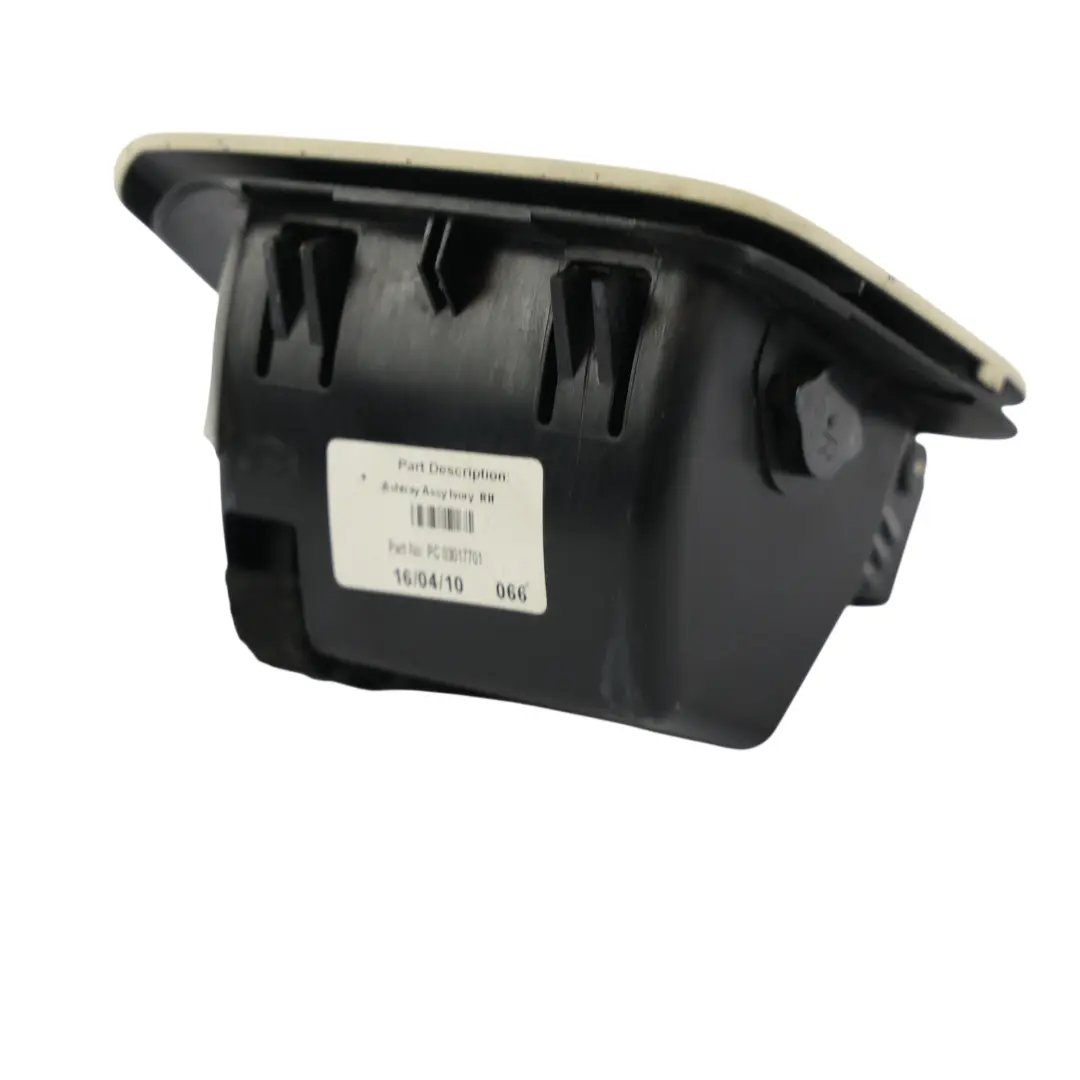 Range Rover L322 Vassoio Cenere Porta Avorio Posteriore Destro - SKU 8H42-238A04-AAW - Numero di parte 8H42-238A04-AAW