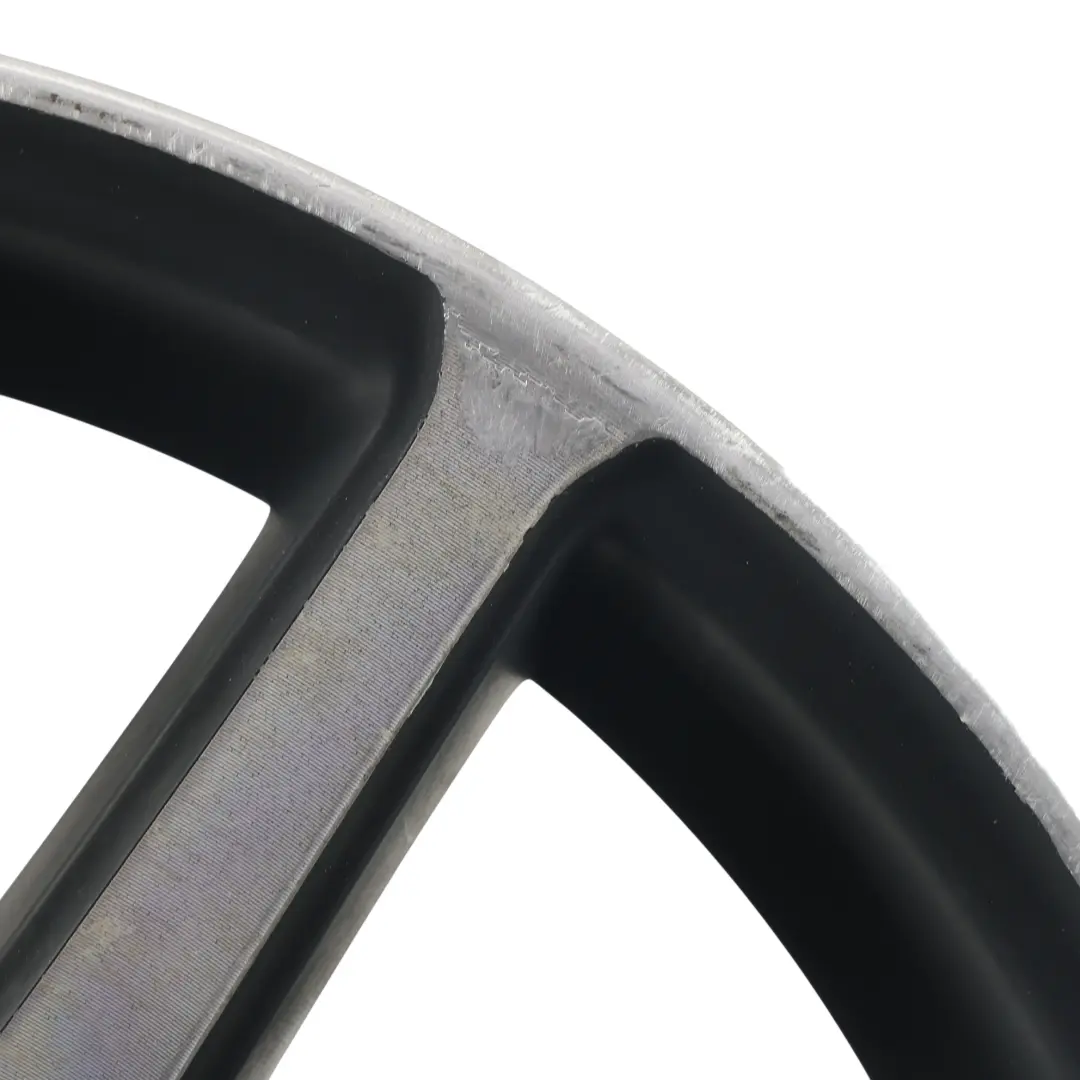 Jante En Alliage Bicolore 18" 9J ET:52 10 Rayons pour Audi TT 8J à propos du numéro de pièce 8J0601025AA Audi TT 8J Jante En Alliage Bicolore 18" 9J ET:52 10 Rayons - SKU 8J0601025AA-4 - Numéro de pièce 8J0601025AA