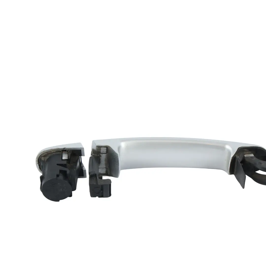 Türgriff Vorne Beifahrerseite Eissilber Metallic X7W für Audi TT 8J mit Teilenummer 8J0837207 Audi TT 8J Türgriff Vorne Beifahrerseite Eissilber Metallic X7W - SKU 8J0837207-ICS - Teilenummer 8J0837207