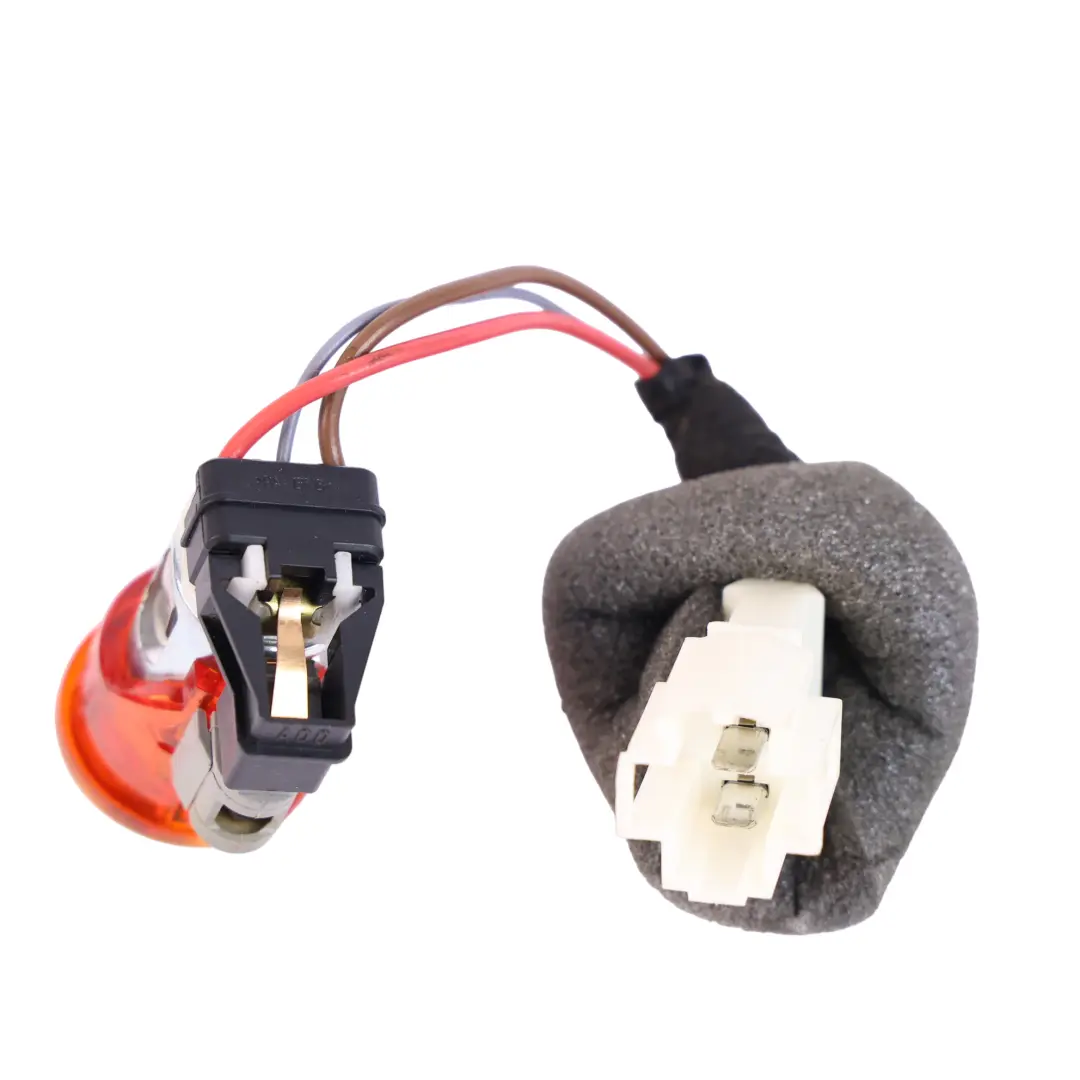 Presa Corrente Accendisigari 12V Console per Audi A4 B8 A5 8T Q5 8R TT 8J con numero di parte 8J0919303 Audi A4 B8 A5 8T Q5 8R TT 8J Presa Corrente Accendisigari 12V Console - SKU 8J0919303 - Numero di parte 8J0919303