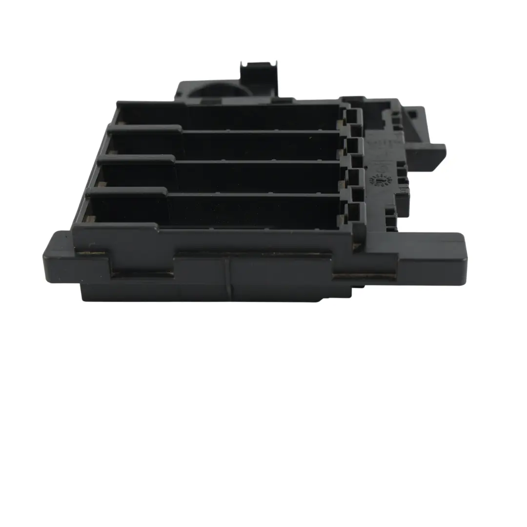 Soporte Marco Caja Fusibles Relés para Audi TTS 8J con número de pieza 8J0937503 Audi TTS 8J Soporte Marco Caja Fusibles Relés - SKU 8J0937503 - Número de pieza 8J0937503