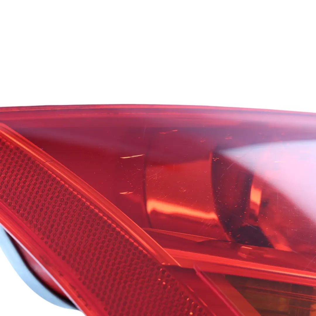 Feu Arrière Couvercle Coffre Hayon Gauche pour Audi TT 8J à propos du numéro de pièce 8J0945095B Audi TT 8J Feu Arrière Couvercle Coffre Hayon Gauche - SKU 8J0945095B-2 - Numéro de pièce 8J0945095B