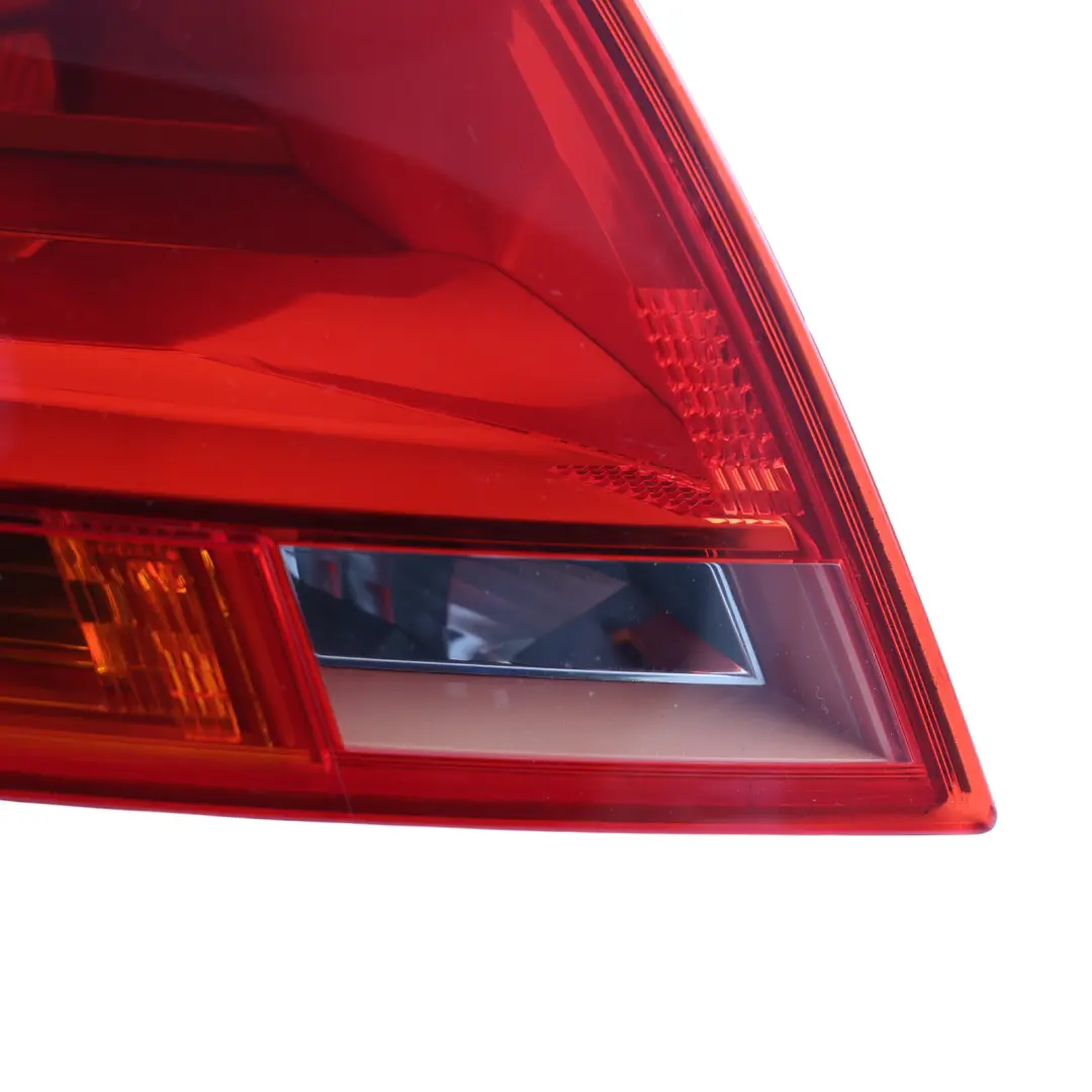 Audi TT 8J Lampa Tylna W Klapie Bagażnika Lewa - SKU 8J0945095B-2 - Numer Części 8J0945095B