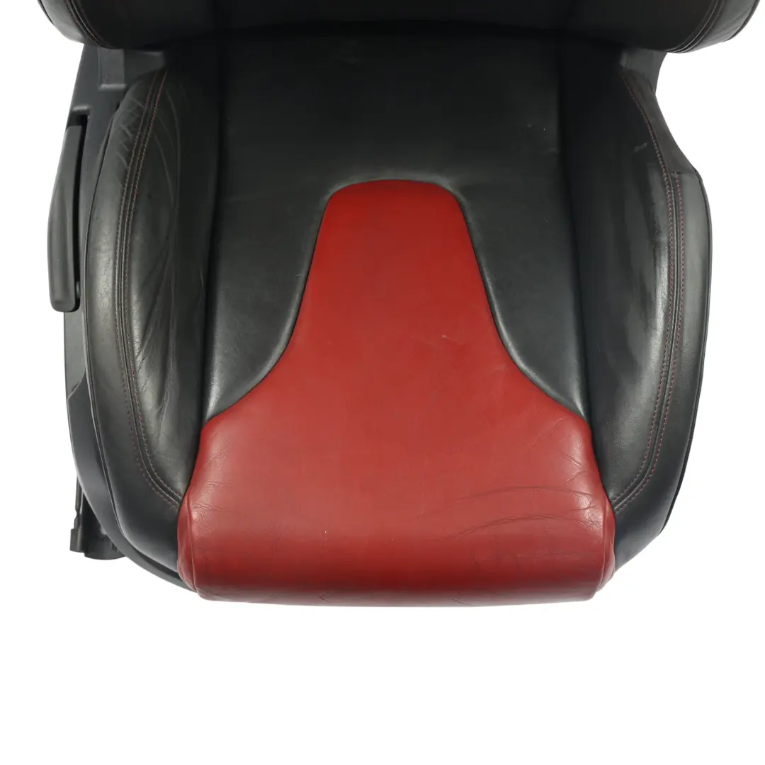 Asiento Delantero Derecho Calefacción Cuero Nappa Negro Rojo para Audi TTS 8J con número de pieza 8J7881806CE Audi TTS 8J Asiento Delantero Derecho Calefacción Cuero Nappa Negro Rojo - SKU 8J7881806CE-1 - Número de pieza 8J7881806CE