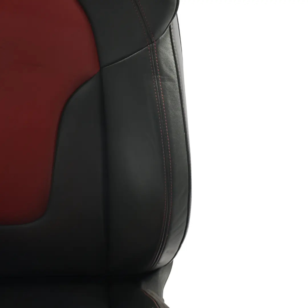 Sedile Anteriore Destro Interno Riscaldato Pelle Nappa Nero Rosso per Audi TTS 8J con numero di parte 8J7881806CE Audi TTS 8J Sedile Anteriore Destro Interno Riscaldato Pelle Nappa Nero Rosso - SKU 8J7881806CE-1 - Numero di parte 8J7881806CE