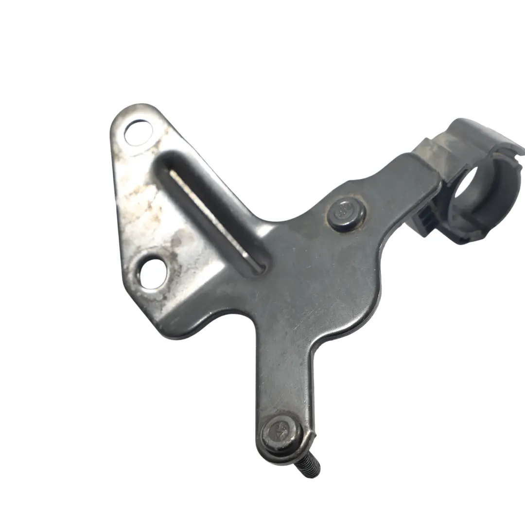 Staffa Valvola Solenoide Radiatore Olio Cambio per Audi A4 B8 A5 8T con numero di parte 8K0121313B Audi A4 B8 A5 8T Staffa Valvola Solenoide Radiatore Olio Cambio - SKU 8K0121313B - Numero di parte 8K0121313B