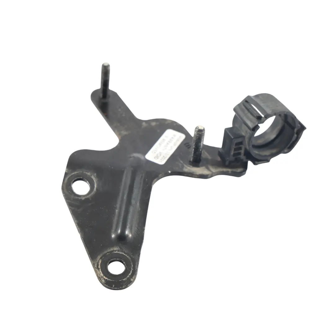 Staffa Valvola Solenoide Radiatore Olio Cambio per Audi A4 B8 A5 8T con numero di parte 8K0121313B Audi A4 B8 A5 8T Staffa Valvola Solenoide Radiatore Olio Cambio - SKU 8K0121313B - Numero di parte 8K0121313B
