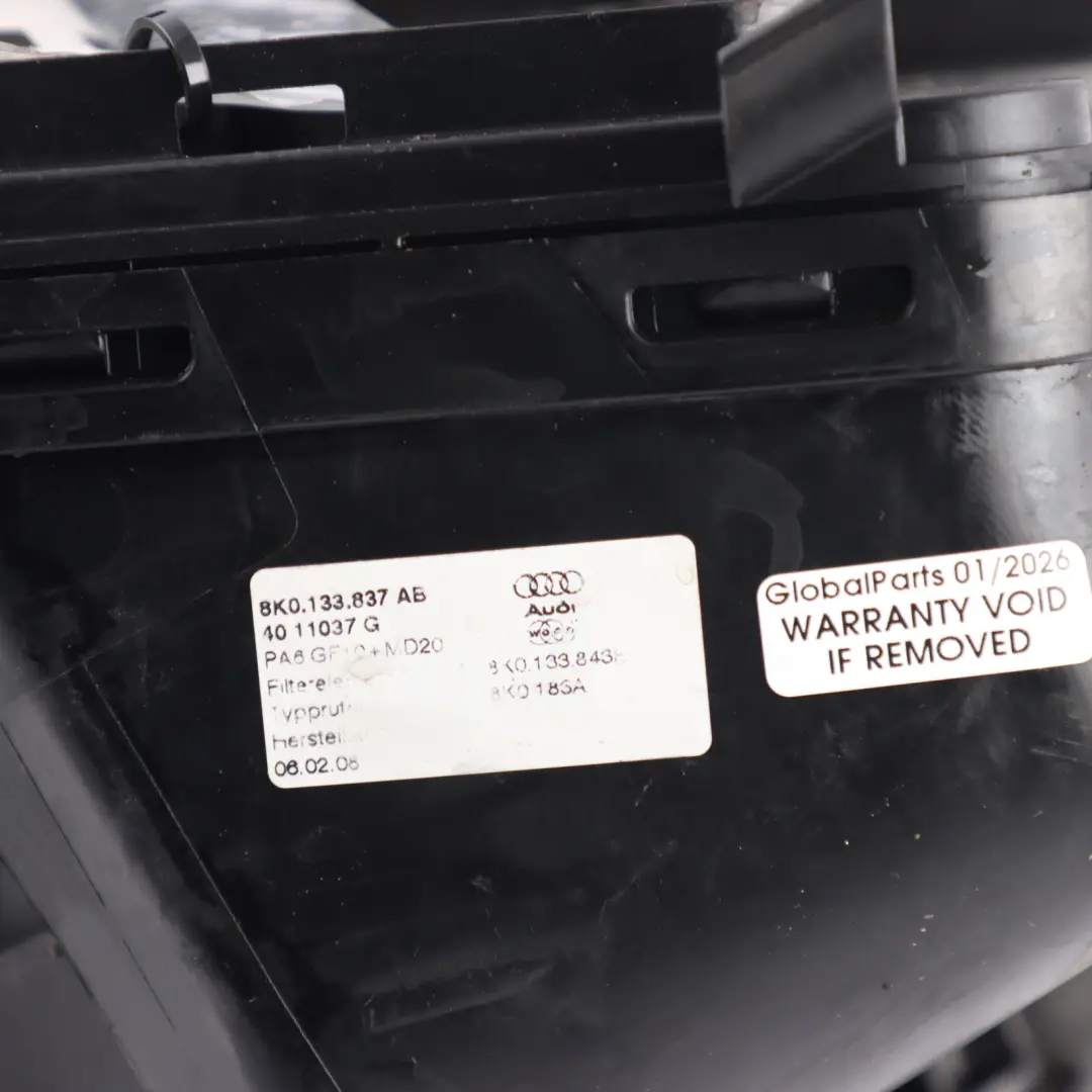 Audi A4 B8 Obudowa Filtra Powietrza Silnik Benzynowy - SKU 8K0133837AB - Numer Części 8K0133837AB