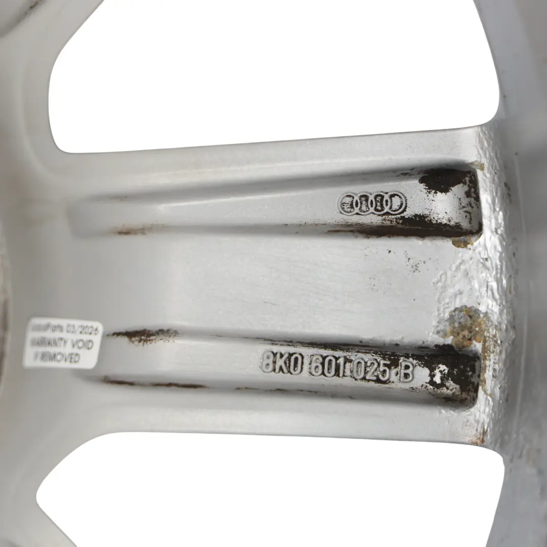 Srebrna Felga Aluminiowa 17" ET:45 7,5J do Audi A4 B8 A5 8T o numerze 8K0601025B Audi A4 B8 A5 8T Srebrna Felga Aluminiowa 17" ET:45 7,5J - SKU 8K0601025B-1 - Numer Części 8K0601025B